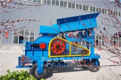 時(shí)產(chǎn)量200噸以上移動(dòng)對(duì)輥制砂機(jī)廠家怎么選擇